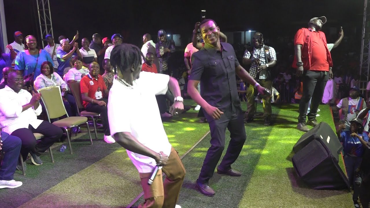 Chairman Wontumi draw thousands of fans as he energizes the stage with a King Paluta song