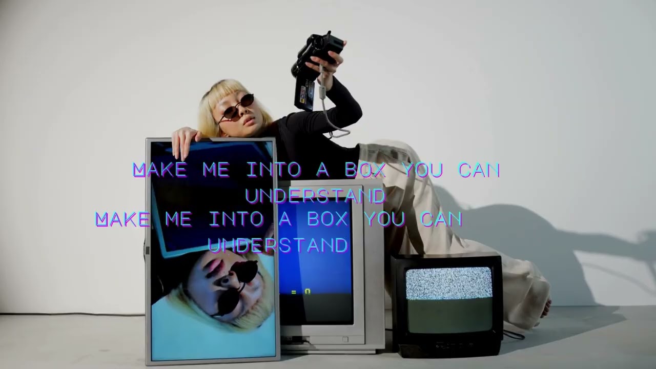 CRUSH- LYRIC VIDEO