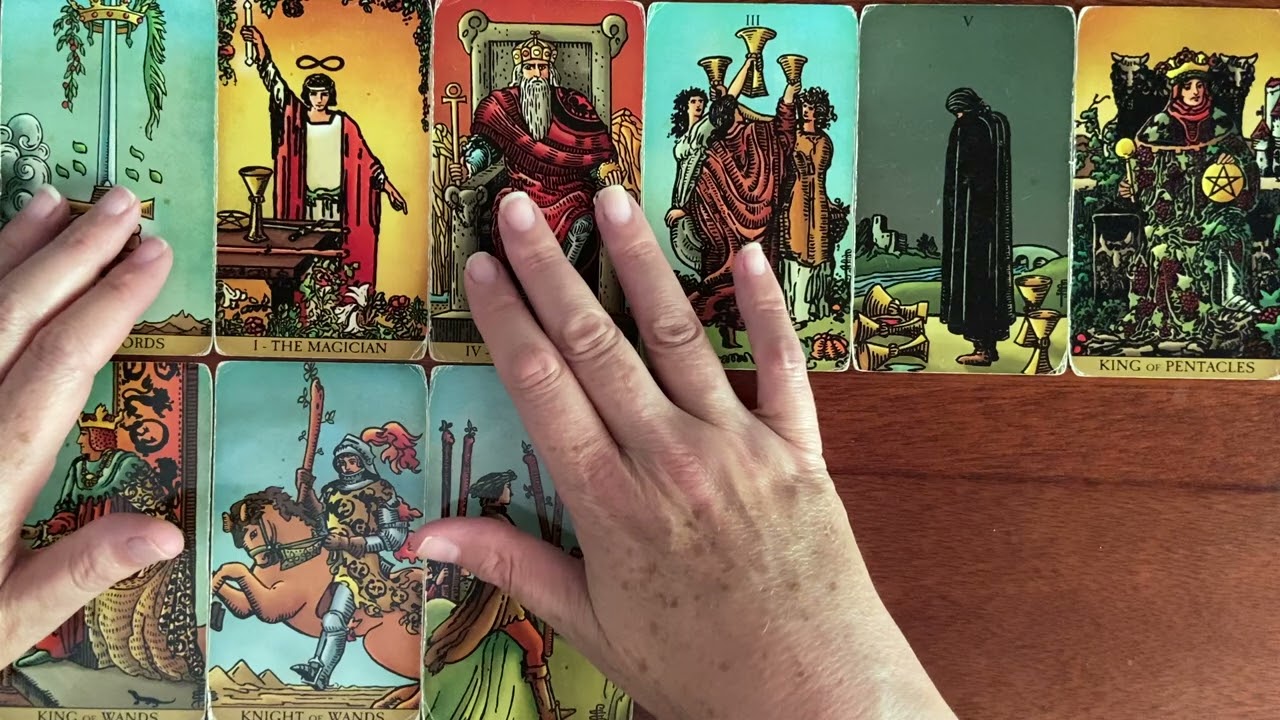 TAURUS MONEY AND CAREER WEEKLY TAROT AUGUST 1-7 2022 GREEN LIGHT GO !! ALL COMING TOGETHER !