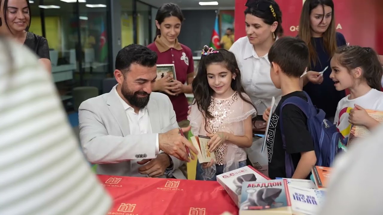 Həyat onunla mübarizə aparanları sevir.