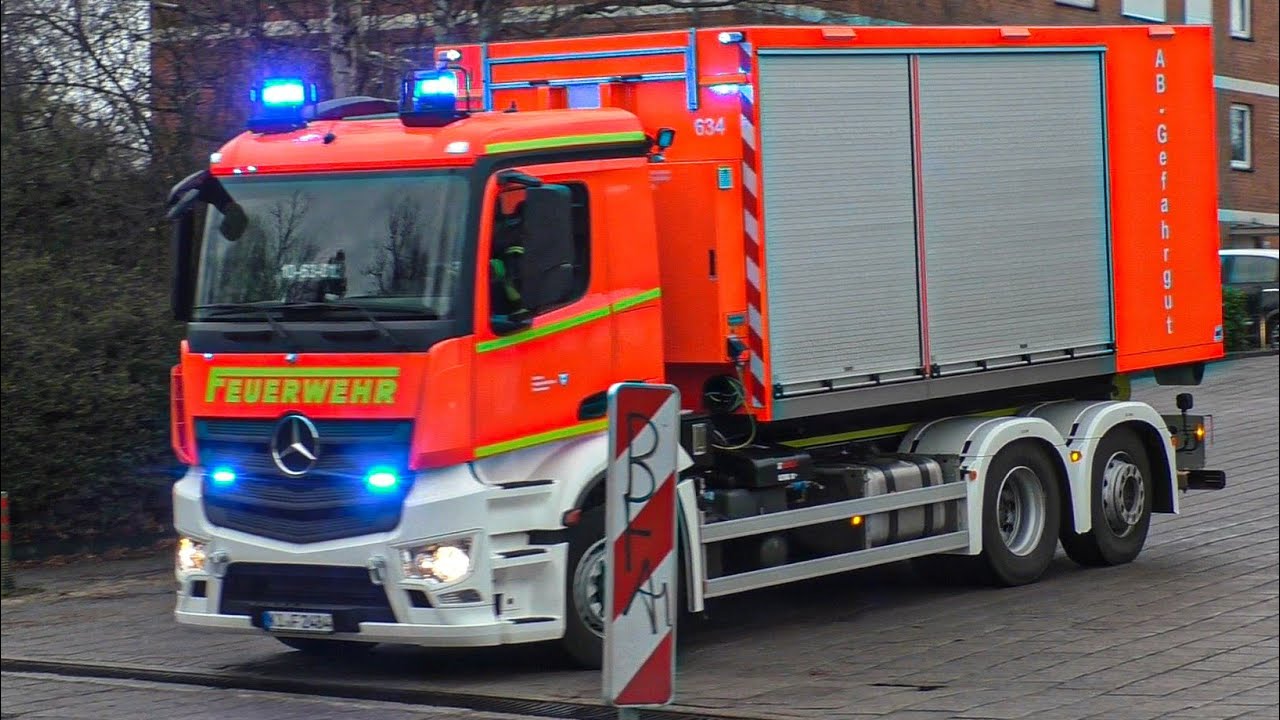 [Silvester 2022/23] Dauereinsatz für Feuerwehr, Polizei und Rettungsdienst in Kiel