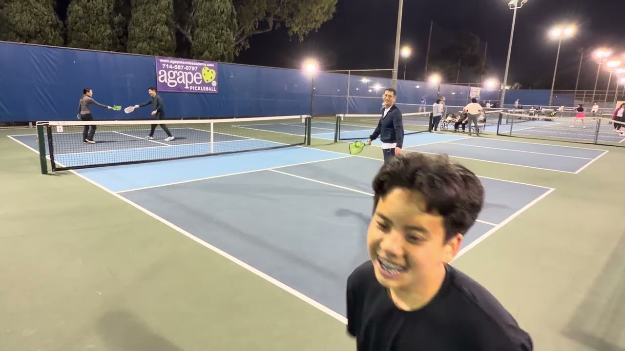 Chuan & Lucas VS Thao & Linh