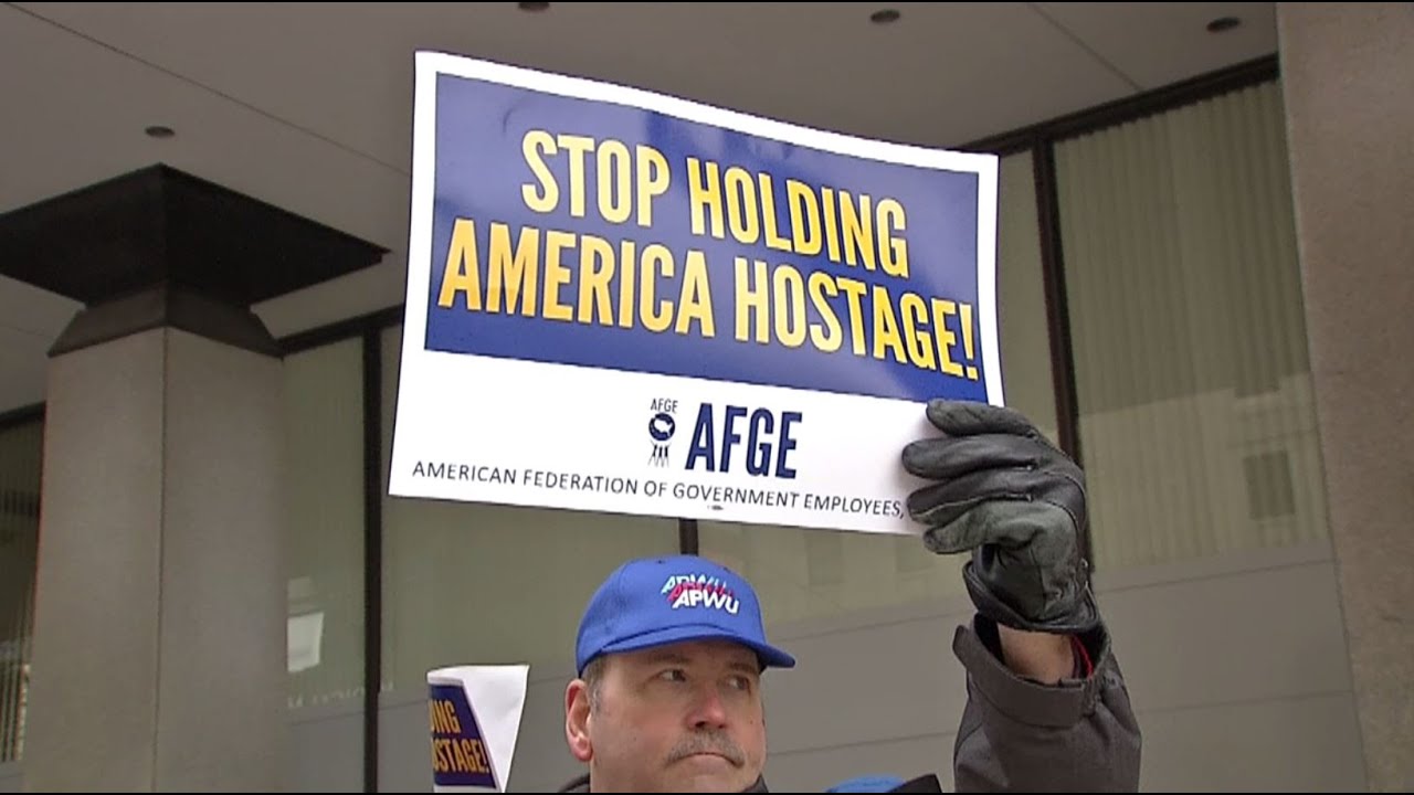 Local government workers protest outside Sen. Portman's office, demand end to shutdown
