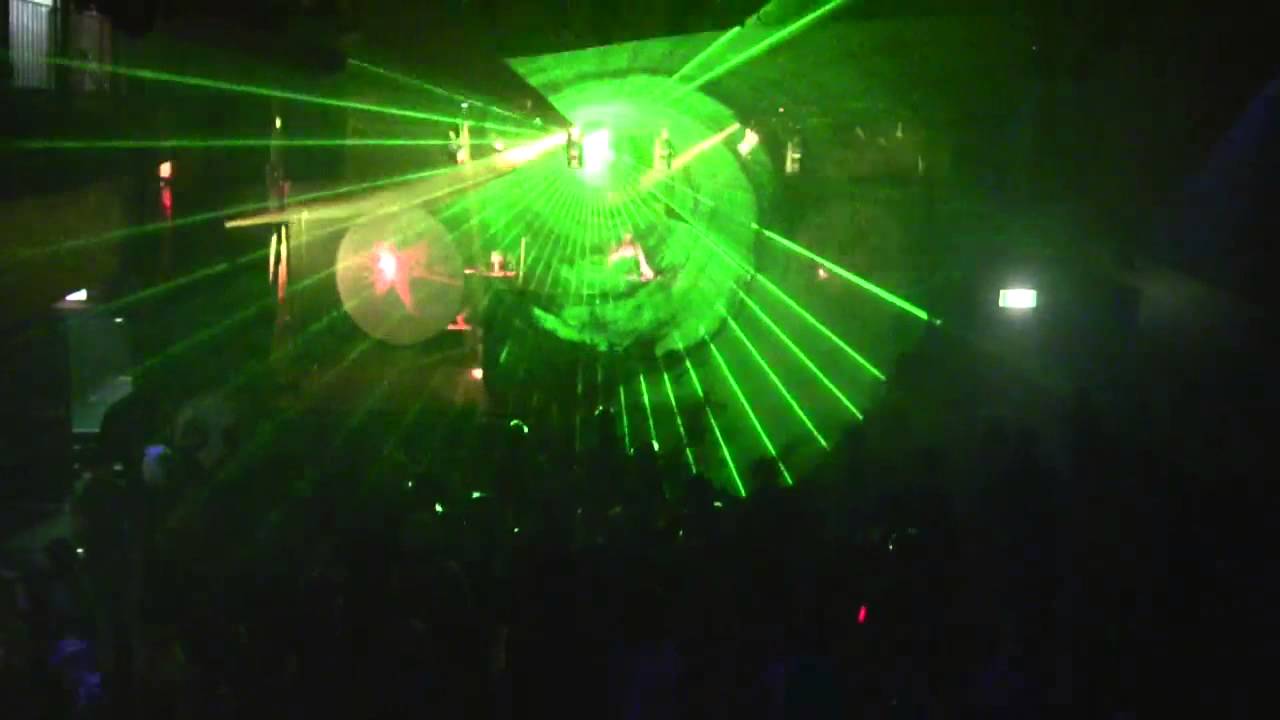 Ali Beach Live at Bezerk Massacre (Hard House)