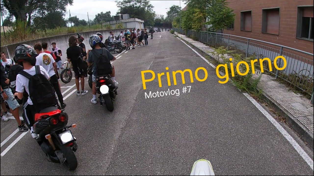 How I go to School | Primo giorno di scuola | hm vent 50 | Motovlog 7
