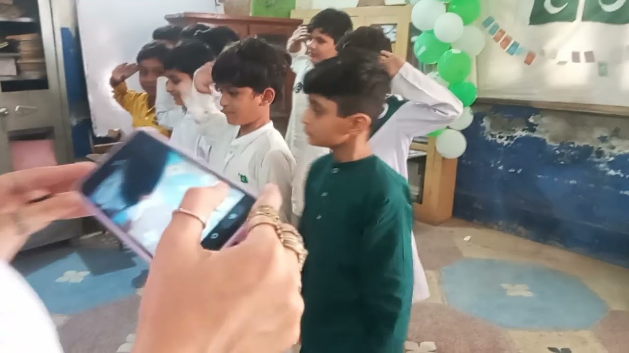 Central model school khaewal Pakistan students ready for celebration Pakistan 🇵🇰 independence day 😀