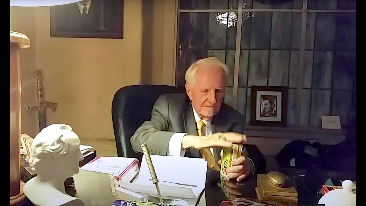 Dr. Hoeller's 2025 Tarot Reading For the United States of America
