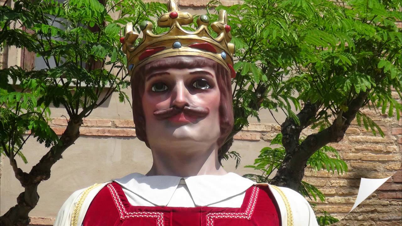 VIDEO FOTOGRAFICO PRESENTACIÓN GIGANTES DE GOMA DE FITERO (NAVARRA) 5 -06 -2016.