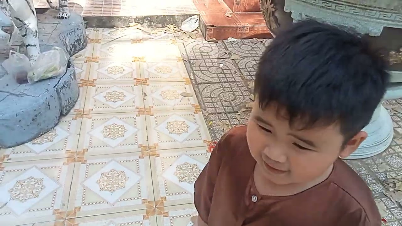 Mùng một Tết đi viếng chùa thiền kim 