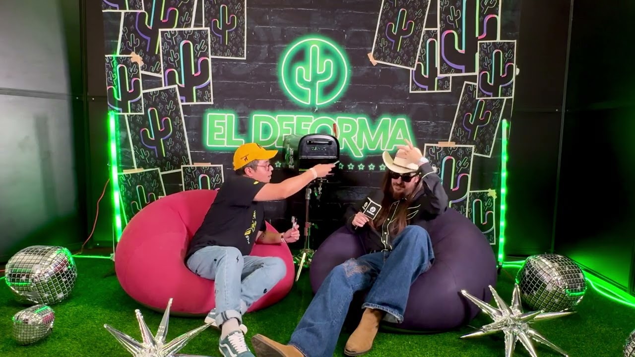 Carlos Sadness juega Headbanz con El Deforma