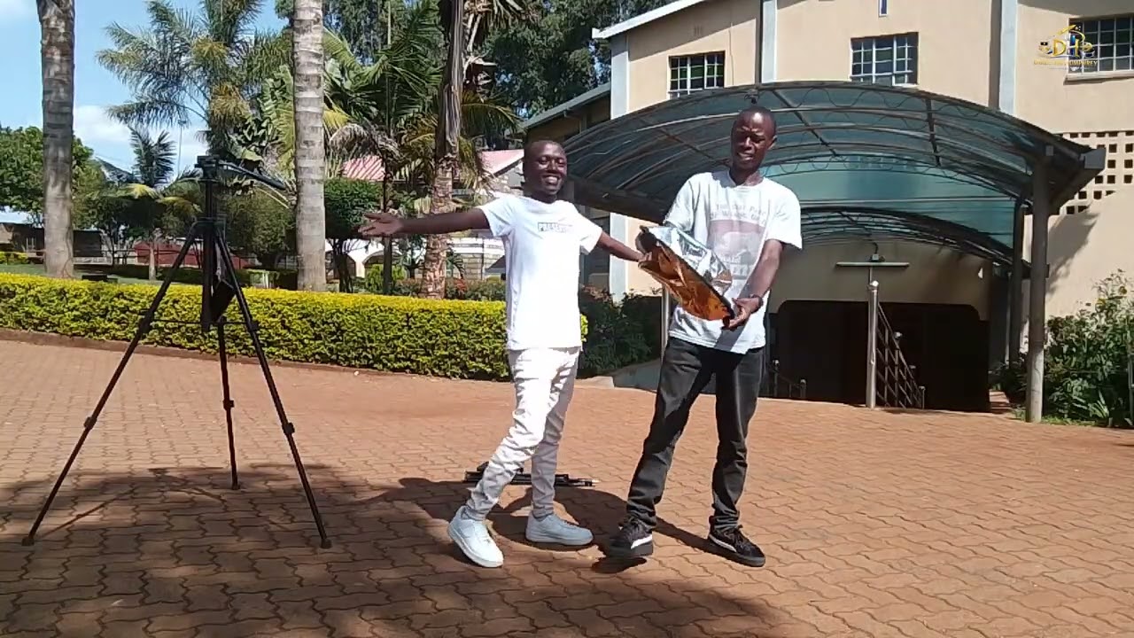 HOW TO CLOSE A REFLECTOR