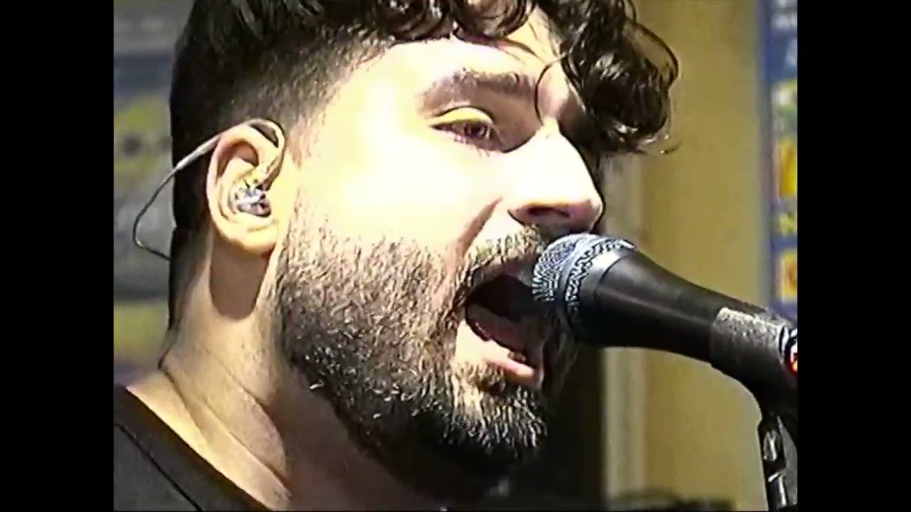 Spite House Live at Aux 33 Tours (Montreal, Quebec)
