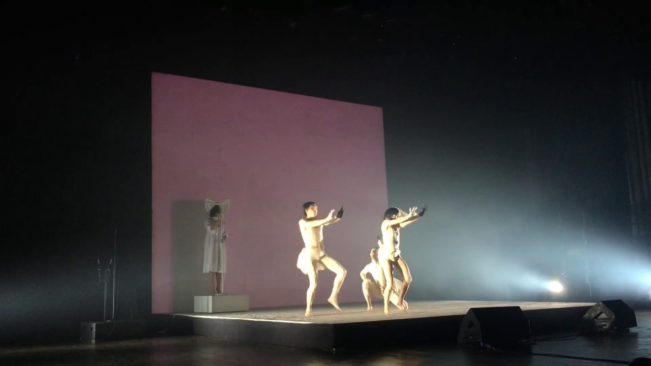Sia - Cheap Thrills (Live from Moscow)