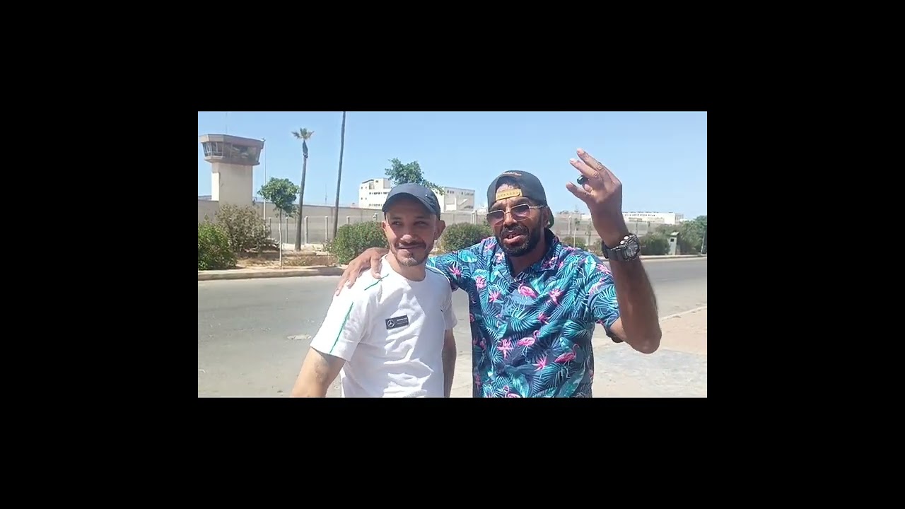 جولة مع الاخ فريد كريعينة امام سجن عكاشة ...ماضي و ذكريات