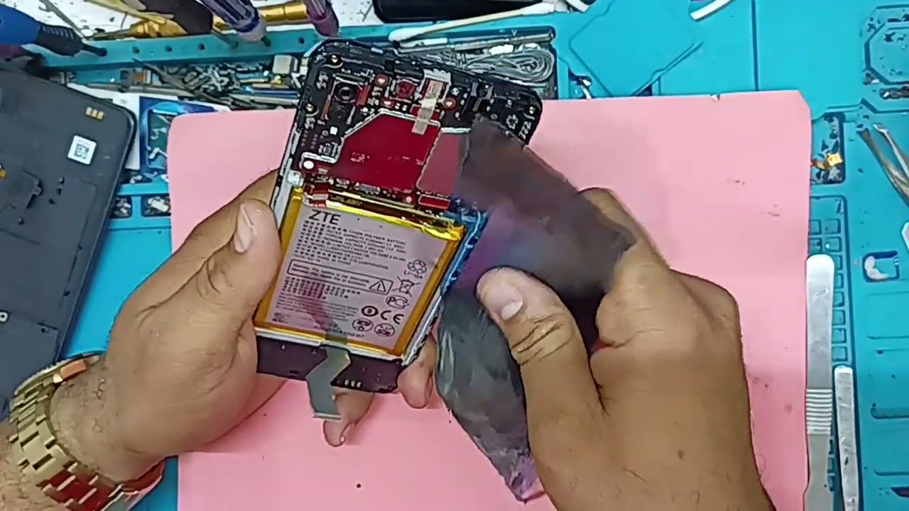 Destapar ZTE Blade A51 cambiar batería ZTE A51 uncover ZTE cambiar pantalla ZTE