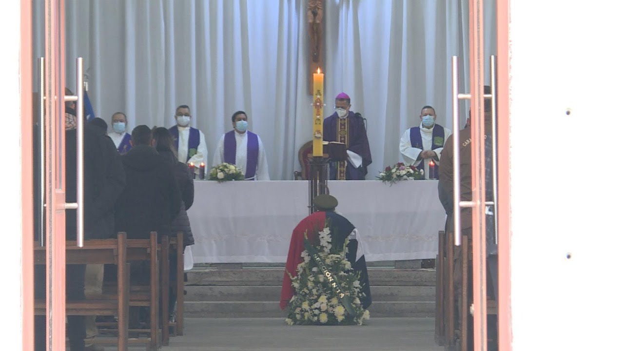 Presidente Piñera debe retirarse de funeral de Sargento Benavides: familia lo increpó