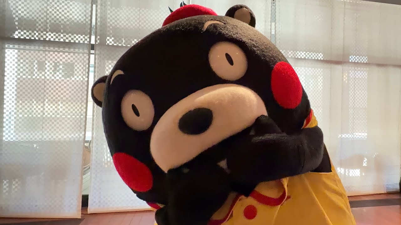 2026年2月1日　僕が作った塩トマトカプレーゼ🍅まだ味見してないから試食してくるモン🍅　くまモン×ハイアットセントリック東京銀座ランチブッフェ　＠くまモン