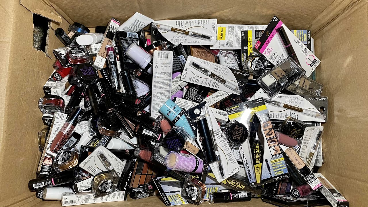 ALL THIS MAKEUP THROWN AWAY!!?? DUMPSTER DIVING JACKPOT!!