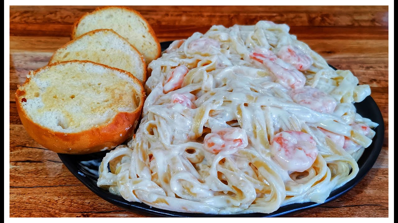 Como hacer Fetuccini Alfredo con camarones // receta de salsa Alfredo // Los antojos de RD