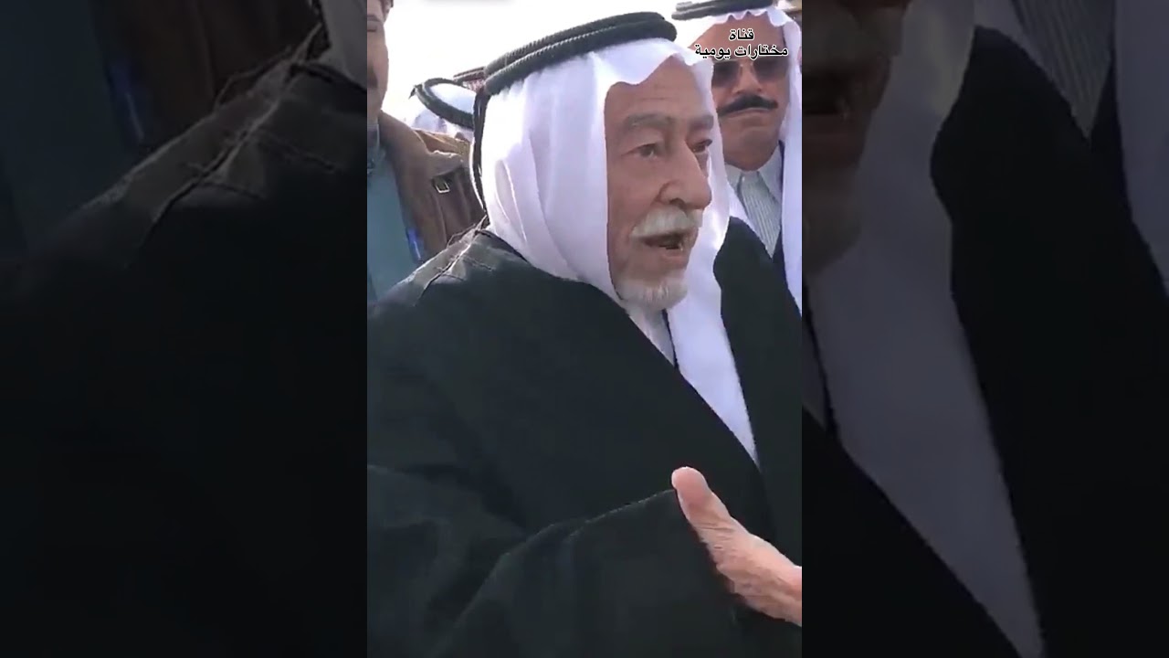 الشيخ انور العاصي شيخ عام قبيلة العُبيد في تأدية العزاء بوفاة المغفور له الشيخ مشعل نواف ذياب الحسان