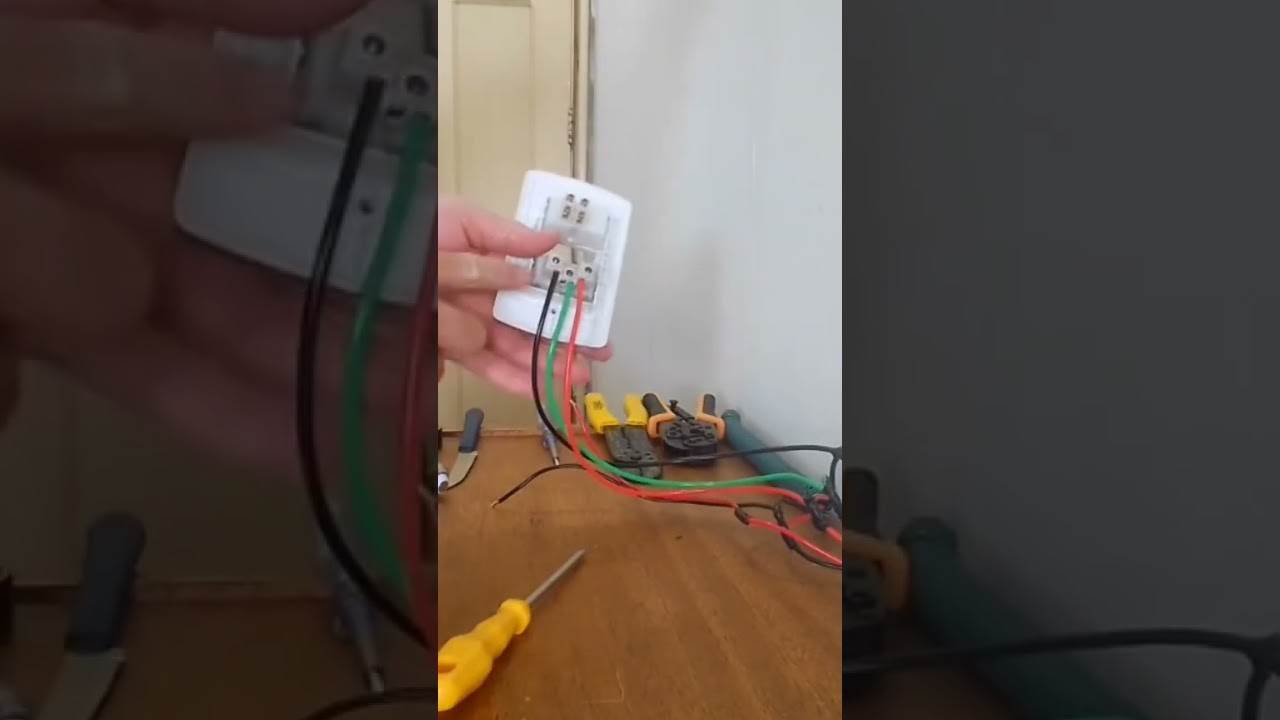 Instala&ccedil;&atilde;o de tomada e interruptor 220V ? Muito f&aacute;cil