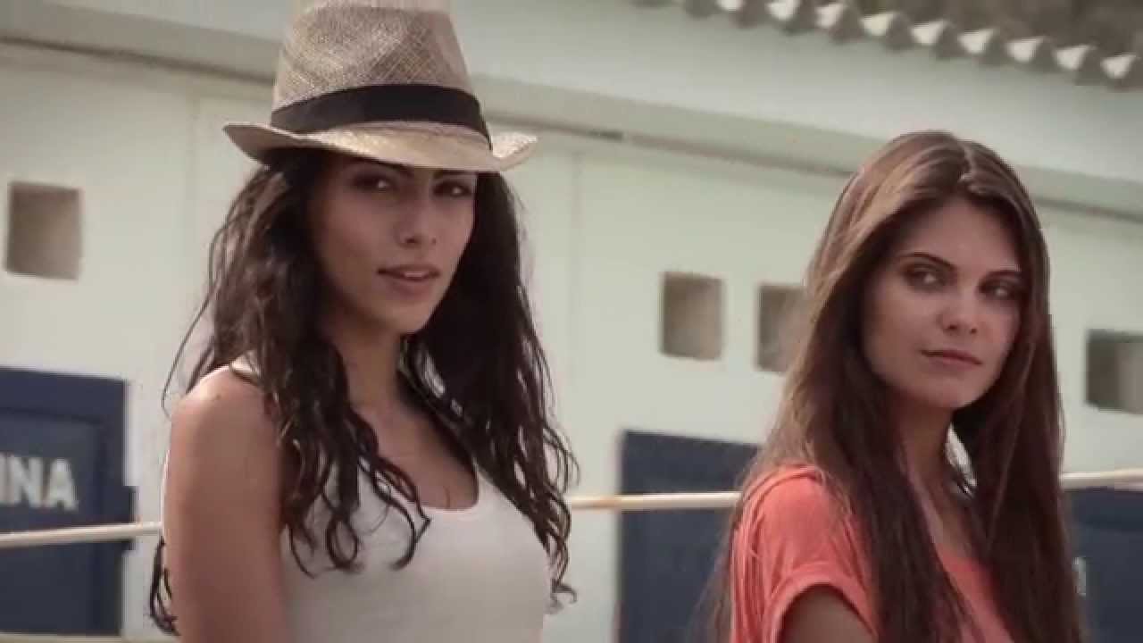 Giulia Salemi per Carvico & Jersey Lomellina: tessuti per lo sport e per il tempo libero