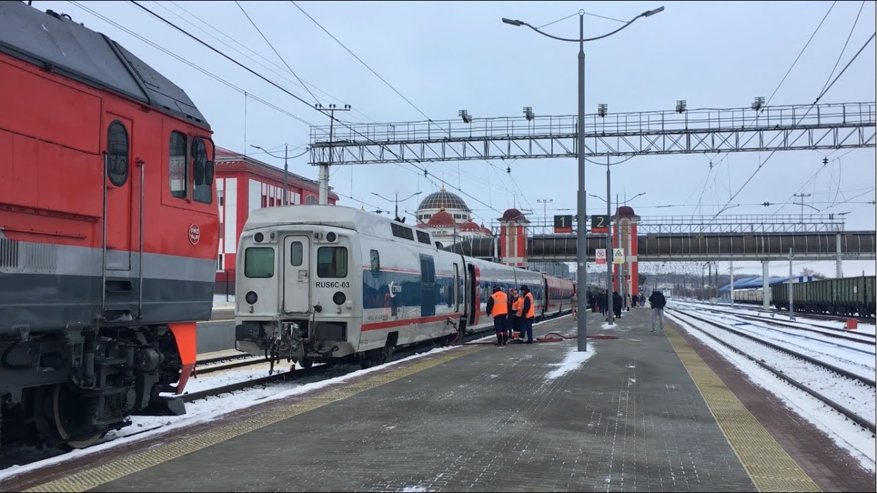 Поезд Стриж №713 Санкт-Петербург—Самара, смена локомотива на ст Саранск