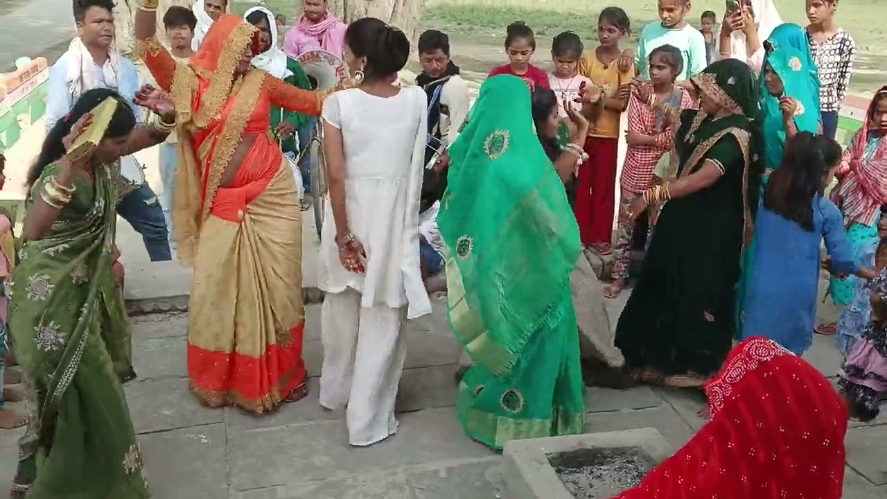 सुपर से ऊपर  देहाती डांस 👌 देखे इस वीडियो में 🌹 स्वागत है