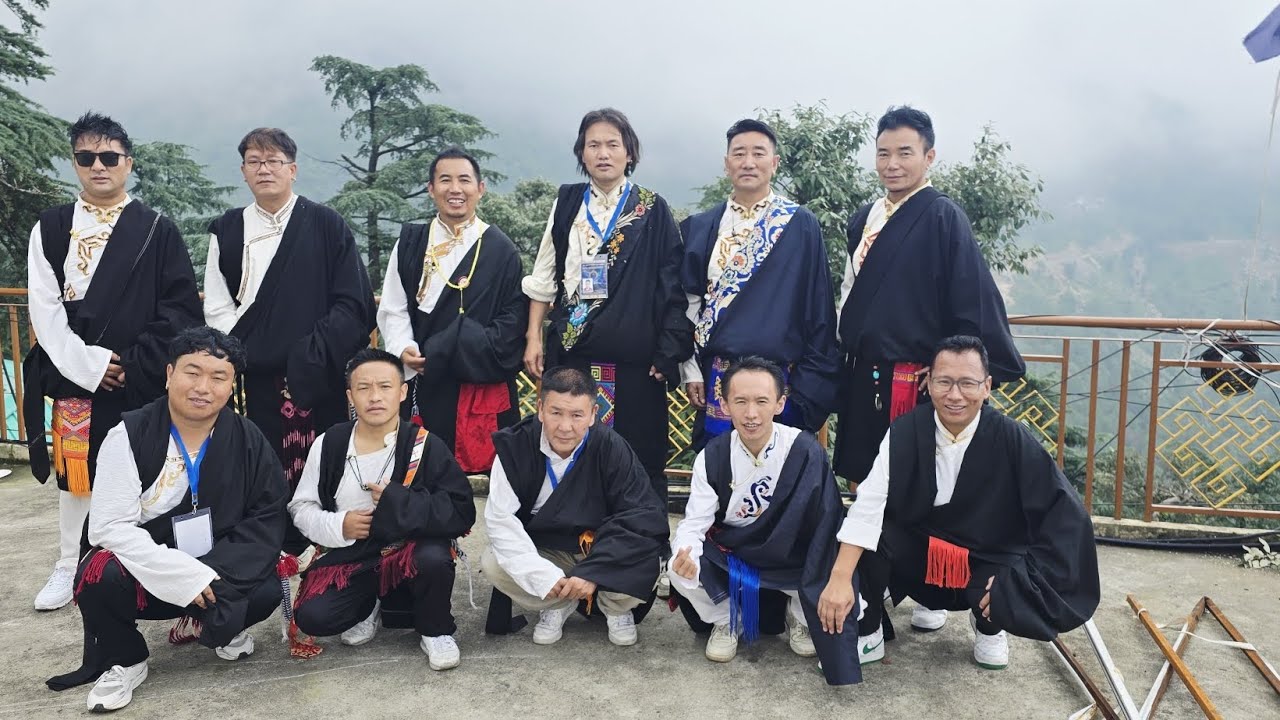 འཁྲབ་གཞས་ཚ་བོ་ཚ་བོ་ཁ་ཤས།  The hot and new favourite dance