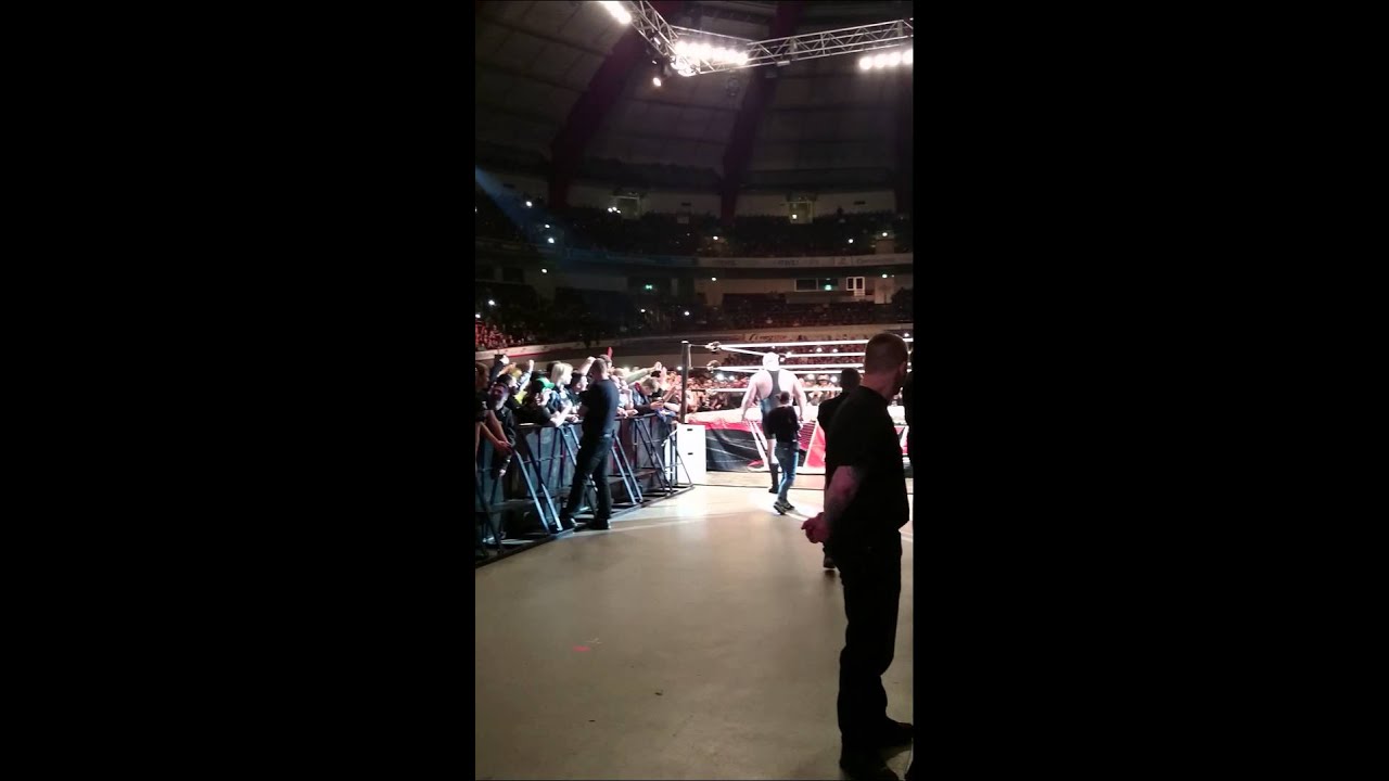 WWE - Live - Dortmund - Big Show - Entrance