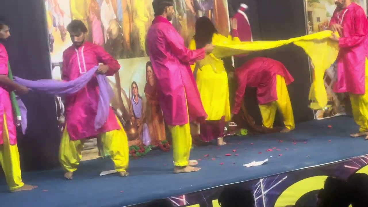 Huma Ali dance 💃 yari lani aaiy 
