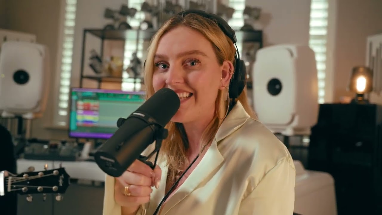 Perrie - Absof*ckinglutely (Live from the La La Room - Part Three)
