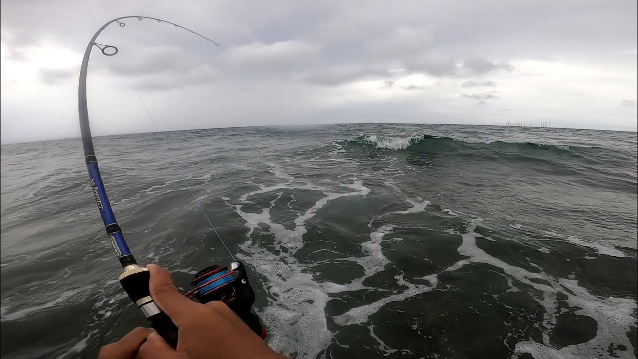 ML Ep. 16 Legit talaga ang fish on pag maalon | Shore casting Philippines