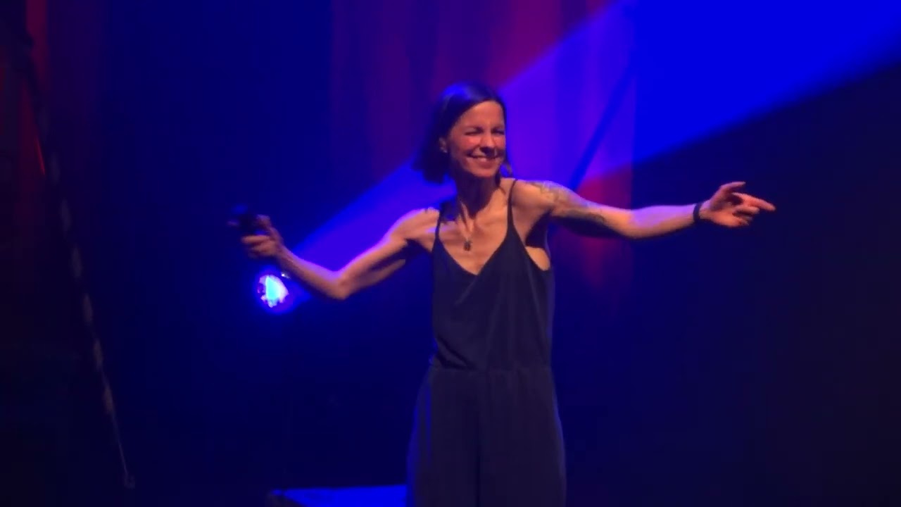 Christina Stürmer - Ein Kompliment (Sportfreunde Stiller) - Hannover, 20.04.2024