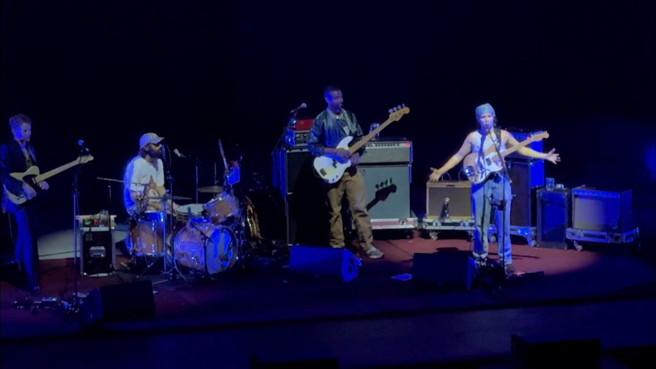 New Big Thief song “Beautiful World” + heckler & speech by Adrianne @ Berkeley Greek Theater 9/25/25