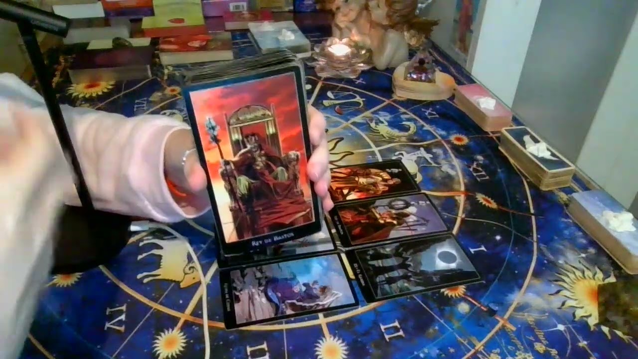 PISCIS♓¡WOW! ¡DOS PERSONAS QUIEREN TU AMOR!(Amor y trabajo)