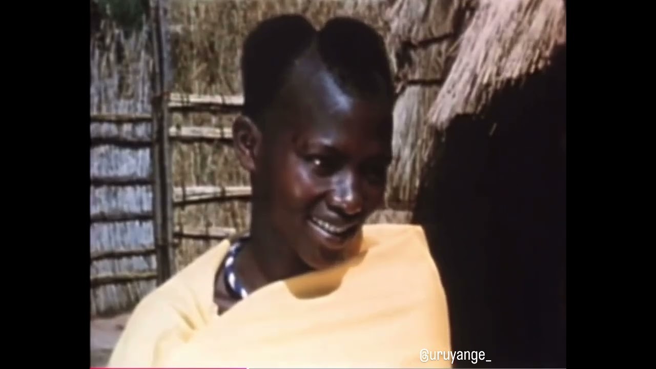 Uko abanyarwanda bambaraga kera mbere y'abakoroni ndetse n'imirimo bakoraga muw'1954.