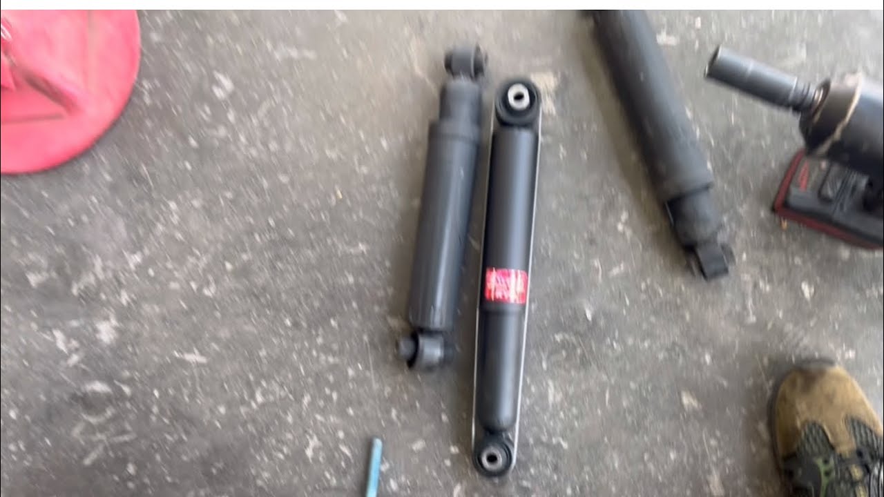 2014 Nissan Rouge Cambio amortiguadores traseros / Rear Shocks Replacement