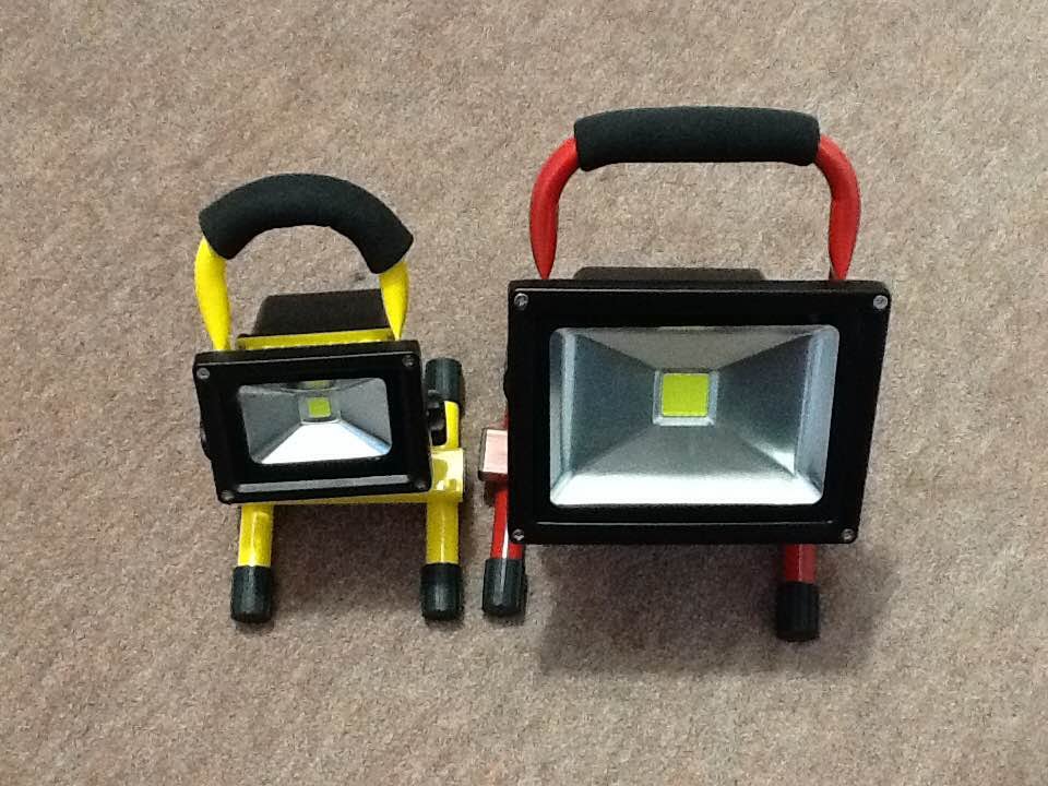 A look inside a 20W rechargeable LED work light.