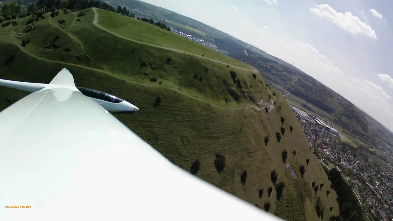 Ipf @ Bopfingen , E-Alpina CME 4001 bei wenig Südwind (mid.air, landing)