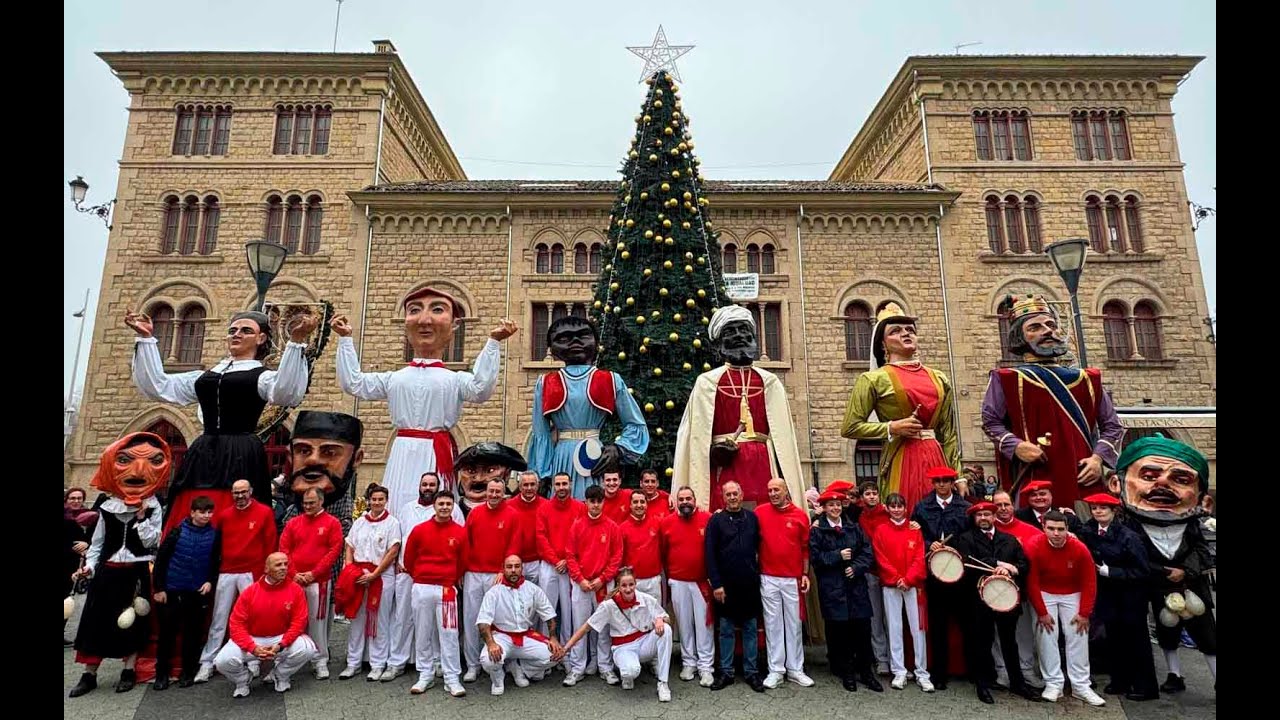 Gaiteros de Estella.Gigantes y cabezudos. Ferias, 2024