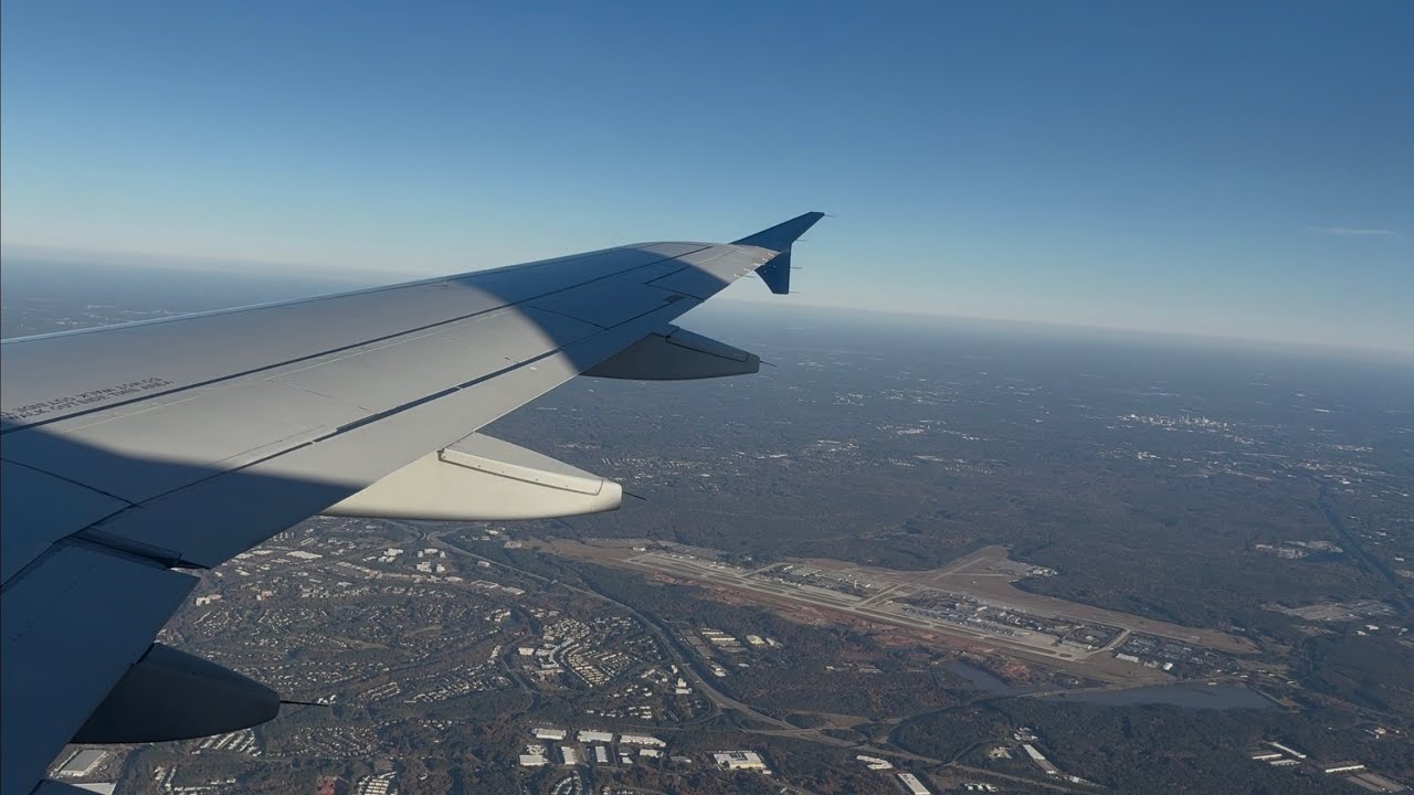 Delta Airlines Airbus A319 approach and landing into Raleigh-Durham international airport (RDU)