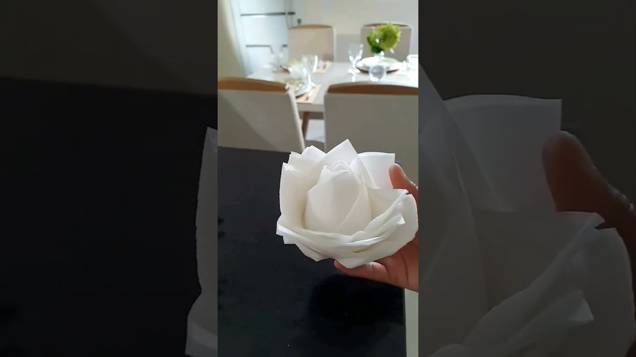 Serviette de table en forme de fleurs 🌸 