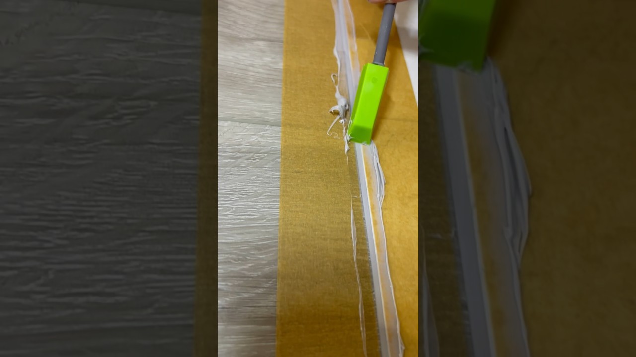Joint of laminate and tiles #house #tiles #laminate #будівництво #кафель #кафельщик #строительство