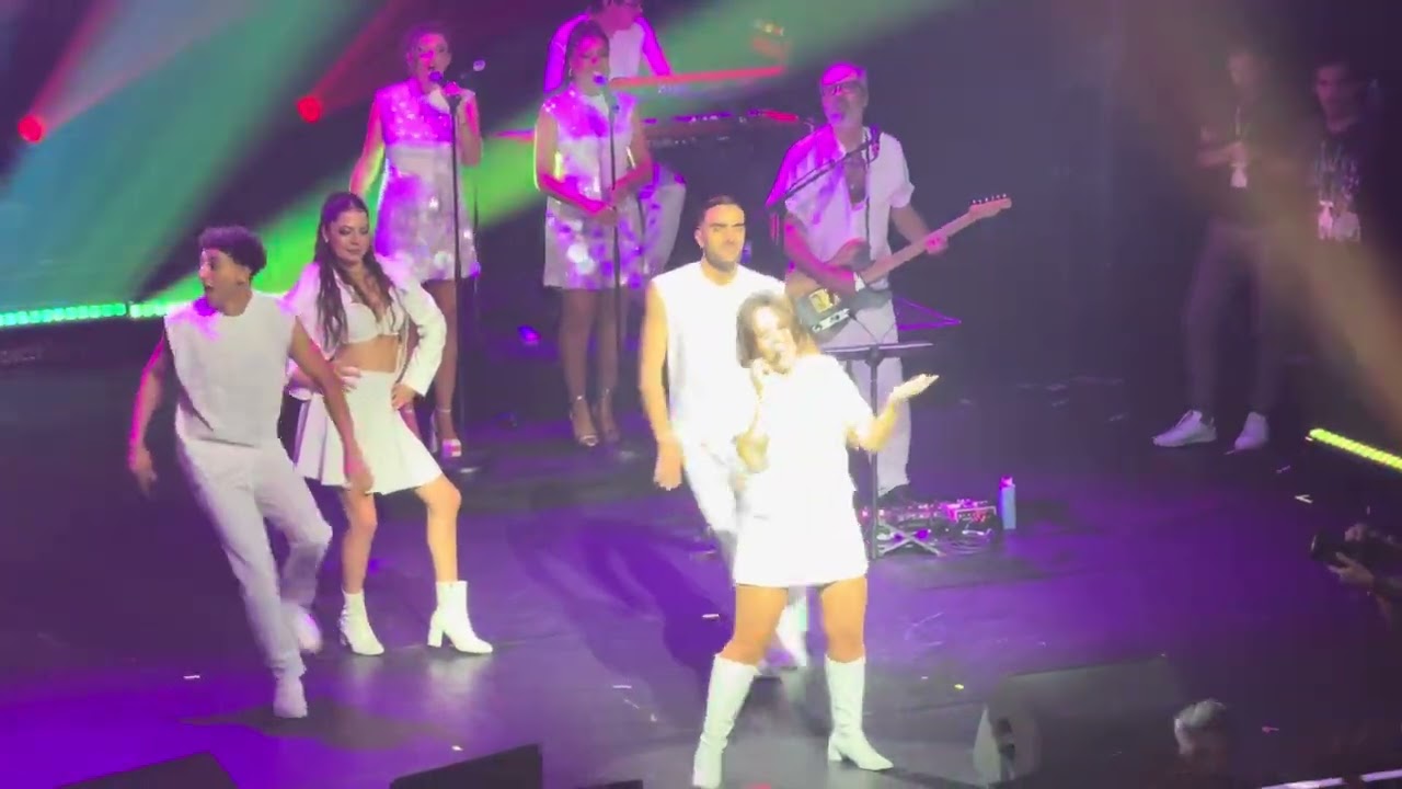 Alizée J’ai pas 20 ans Live Olympia 25 ans déjà Paris 07 09 2025 Full final 4k 