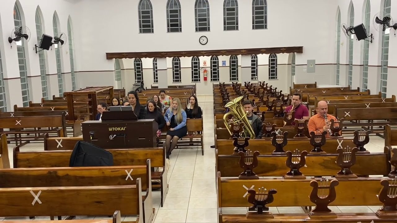 Hinos Tocados (Tuba, Órgão, Sax e Clarinete)