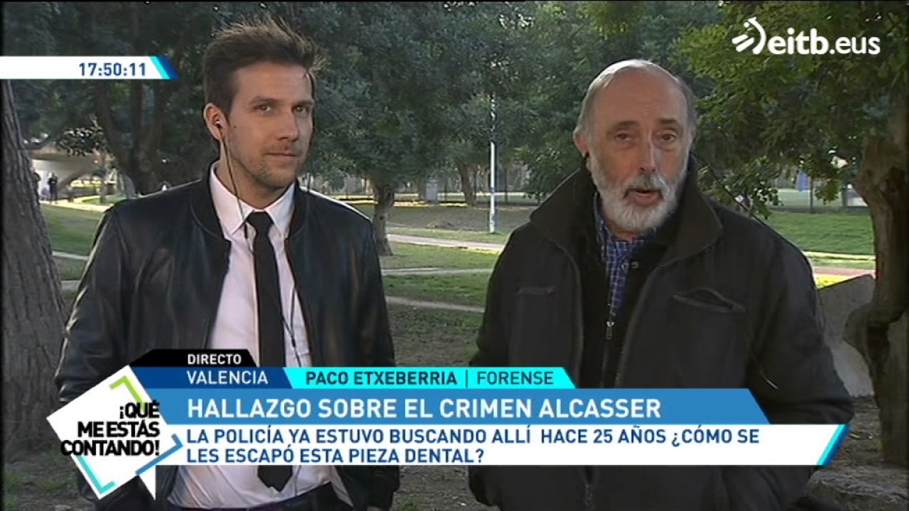 Paco Etxeberria halla un diente junto a la fosa de Alcàsser