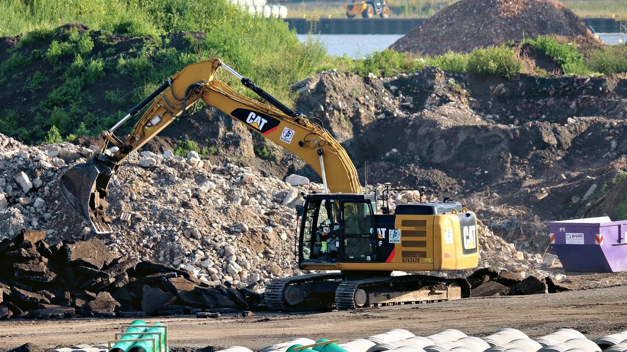 Kettenbagger Caterpillar 320F L in Papenburg / Hydraulic excavator Caterpillar 320F L