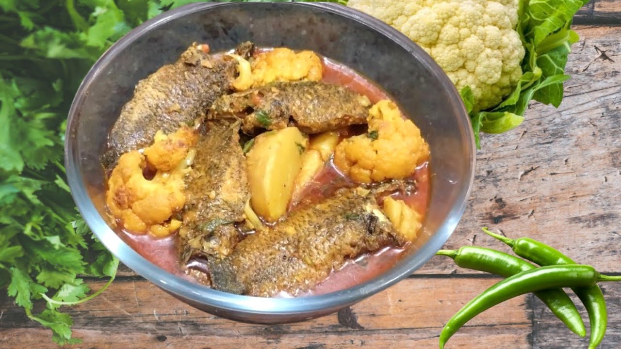 শীতের মরশুমে ফুলকপি দিয়ে দেশি কই মাছের ঝোল রান্না|Cauliflowers Curry|Fulkopi Diye Koi Machher Jhol