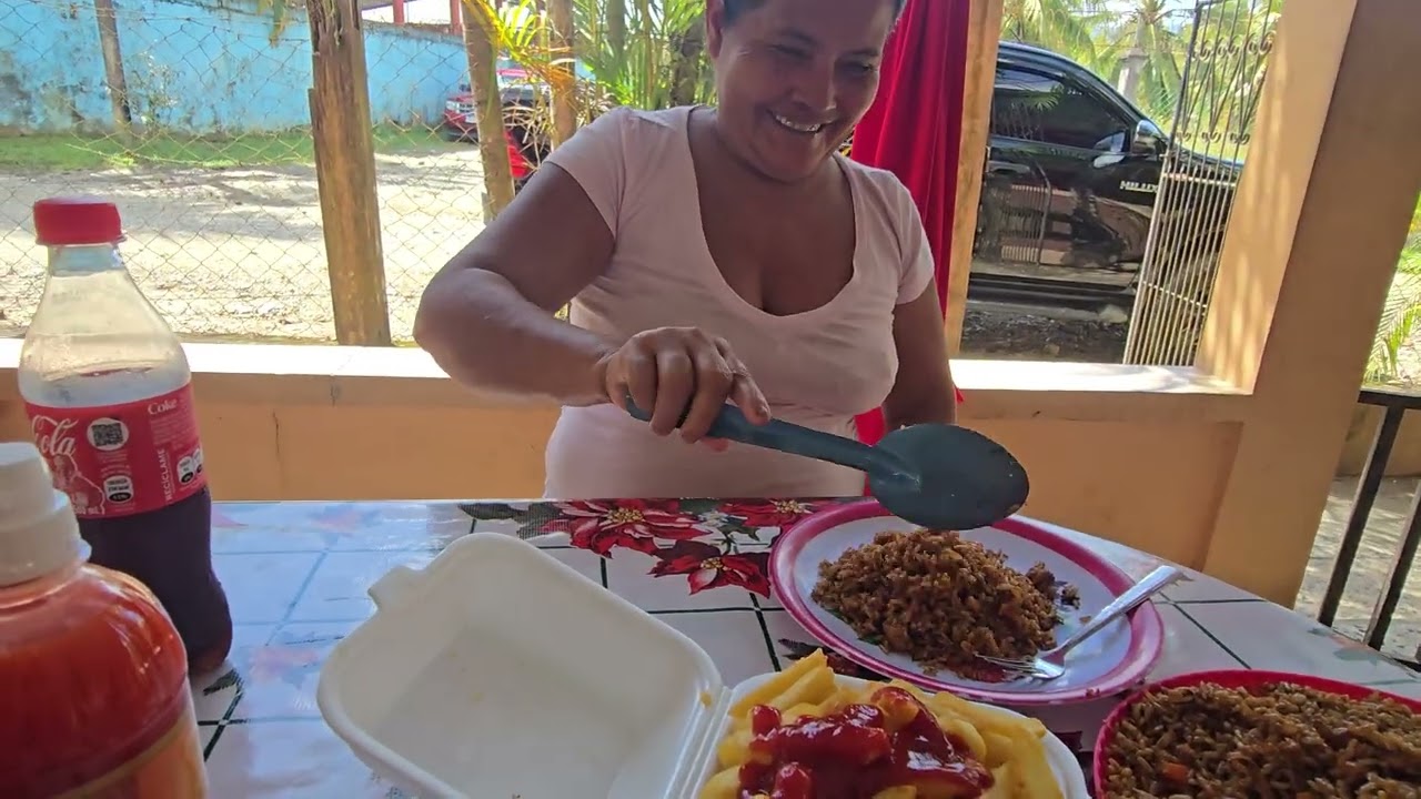 Comiendo arroz chino con martha 